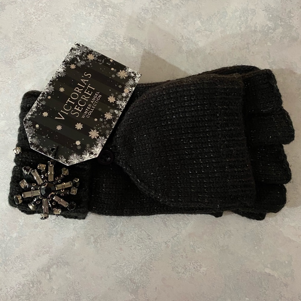🚨BRAND NEW 🚨 Victoria’s Secret Gloves